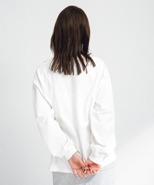 URBAN RESEARCH Sonny Label（アーバンリサーチサニーレーベル）の「カレッジロゴプリントロングTシャツ（Tシャツ/カットソー・レディース・オフホワイト/ピンク/スミクロ・FREE）」の4枚目の写真