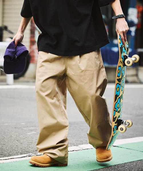 Dickies（ディッキーズ）の「限定展開 Dickies/ディッキーズ Dickies×FREAK'S STORE/ディッキーズ 別注 ワイドシルエット バレルレッグ ワークパンツ（チノパンツ・メンズ・ブラック系その他/ブラック/ダークインディゴブルー/ベージュ・LARGE/MEDIUM/SMALL）」の21枚目の写真