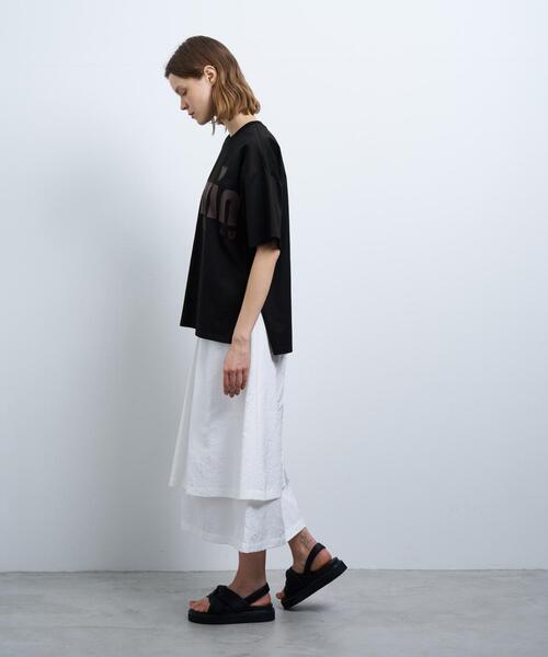 LANVIN en Bleu（ランバンオンブルー）の「ビッグロゴプリントTシャツ（Tシャツ/カットソー・レディース・カーキ/オフホワイト/ブラック・38）」の6枚目の写真