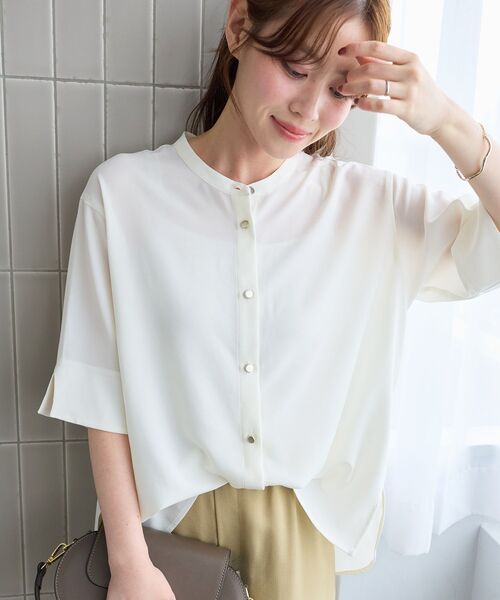 le.coeur blanc(ルクールブラン)の「<累計8000枚販売突破!>【二の腕カバー】2WAYジョーゼットブラウス(シャツ/ブラウス・レディース・オフホワイト/サックスブルー/ダークグレー/ネイビー/ブラック/カーキオリーブ/ピンク/ライトグレー/アイボリー・38)」の3枚目の写真