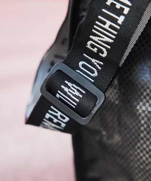 NANGA(ナンガ)の「NANGA × FREAK'S STORE/ナンガ × フリークスストア 別注 MULTI USE BAG マルチユース バッグ(トートバッグ・メンズ・ブラック・ONE SIZE)」の11枚目の写真