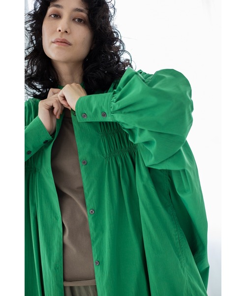 OSMOSIS(オズモーシス)の「ギャザーコクーンワンピース(ワンピース・レディース・グリーン/チャコール/ライトベージュ・ONE SIZE)」の11枚目の写真