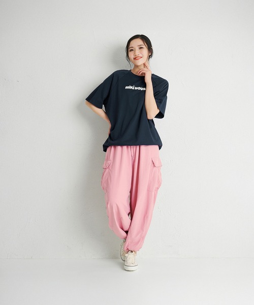 MIKI HOUSE(ミキハウス)の「【WEB限定】バックロゴ半袖Tシャツ(大人用)(Tシャツ/カットソー・レディース・イエロー/パープル/レッド/グリーン/ホワイト/ライトグリーン/ネイビー/ブルー・L(175-185cm)/M(165-175cm)/S(155-165cm))」の22枚目の写真