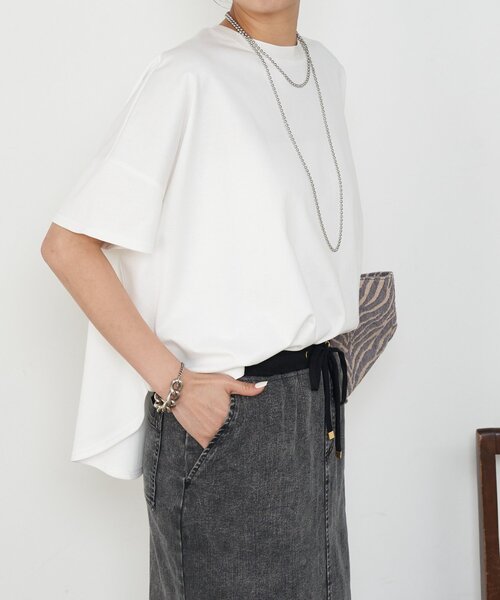 Jena espace merveilleux（ジェナ　エスパスメルヴェイユ）の「【ポンチョシルエットで可愛い／大人Tシャツ】バックテープカットソー（Tシャツ/カットソー・レディース・ライトグレー/チャコールグレー/オフホワイト・2/1）」の7枚目の写真