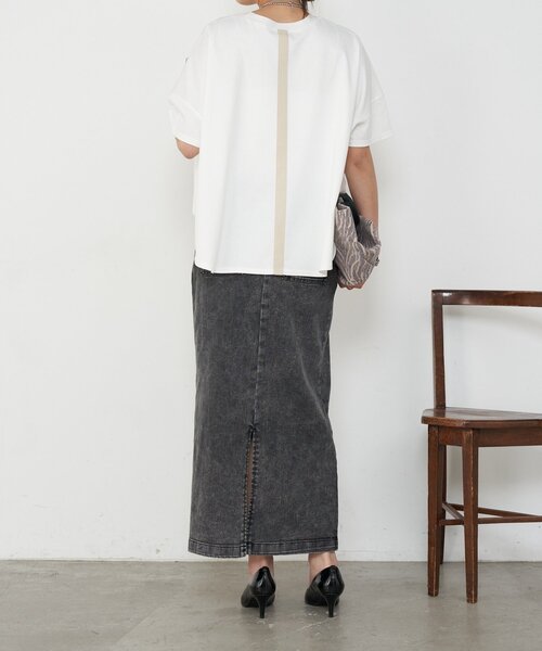 Jena espace merveilleux（ジェナ　エスパスメルヴェイユ）の「【ポンチョシルエットで可愛い／大人Tシャツ】バックテープカットソー（Tシャツ/カットソー・レディース・ライトグレー/チャコールグレー/オフホワイト・2/1）」の8枚目の写真