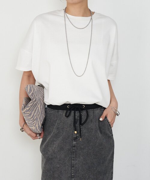 Jena espace merveilleux（ジェナ　エスパスメルヴェイユ）の「【ポンチョシルエットで可愛い／大人Tシャツ】バックテープカットソー（Tシャツ/カットソー・レディース・ライトグレー/チャコールグレー/オフホワイト・2/1）」の9枚目の写真