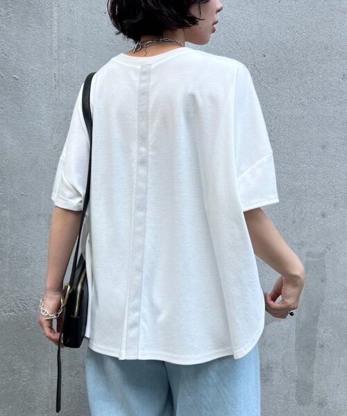 Jena espace merveilleux（ジェナ　エスパスメルヴェイユ）の「【ポンチョシルエットで可愛い／大人Tシャツ】バックテープカットソー（Tシャツ/カットソー・レディース・ライトグレー/チャコールグレー/オフホワイト・2/1）」の14枚目の写真