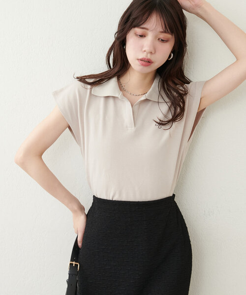 natural couture(ナチュラルクチュール)の「刺繍入りフレンチスリーブポロシャツ(Tシャツ/カットソー・レディース・ピンク/ベージュ/オフホワイト/グレー/ブラック・FREE)」の13枚目の写真