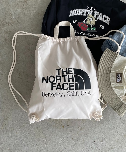 THE NORTH FACE(ザノースフェイス)の「【THE NORTH FACE】BIG LOGO STRING BAG(バックパック/リュック・レディース・ブラック/アイボリー/オレンジ/パープル/ピンク/グリーン・FREE)」の2枚目の写真