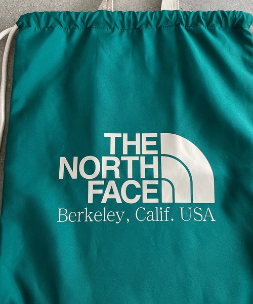 THE NORTH FACE(ザノースフェイス)の「【THE NORTH FACE】BIG LOGO STRING BAG(バックパック/リュック・レディース・ブラック/アイボリー/オレンジ/パープル/ピンク/グリーン・FREE)」の22枚目の写真