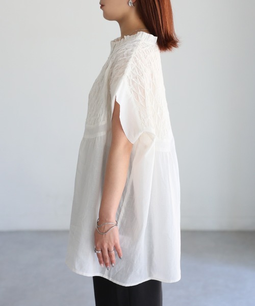 Riberry（リベリー）の「インド綿スモッキング刺繍フレアブラウス（シャツ/ブラウス・レディース・ブラック/オフホワイト・MEDIUM）」の22枚目の写真