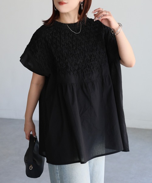 Riberry（リベリー）の「インド綿スモッキング刺繍フレアブラウス（シャツ/ブラウス・レディース・ブラック/オフホワイト・MEDIUM）」の7枚目の写真