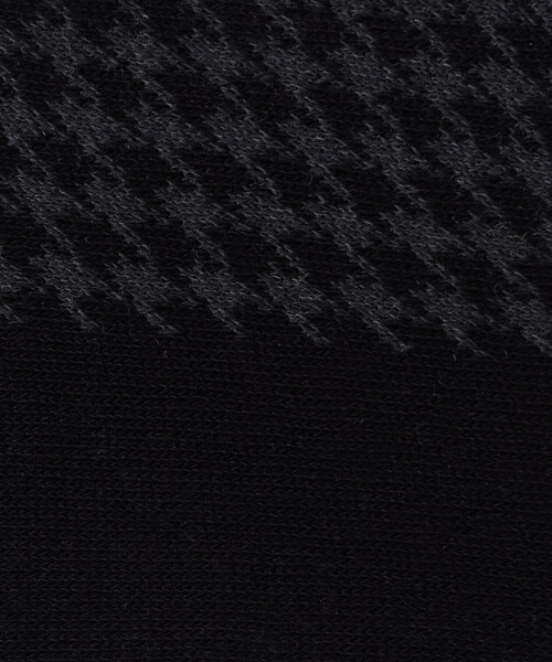 COMME CA ISM(コムサイズム)の「マイクロ千鳥柄 アンクルソックス(ソックス/靴下・メンズ・チャコール/ネイビー/ブラック・25-27CM)」の7枚目の写真