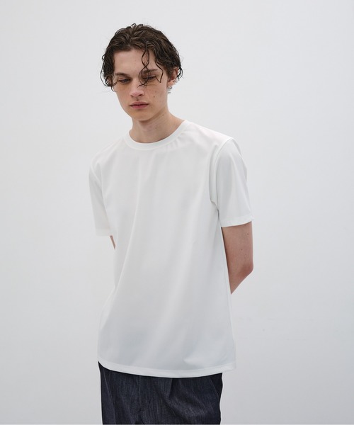 UNITED TOKYO（ユナイテッドトウキョウ）の「QUICKDRY レギュラーTシャツ　日本製｜コンパクトT｜高機能｜速乾（Tシャツ/カットソー・メンズ・ホワイト/ダークグレー/ブラック/カーキ/グレイッシュベージュ/ライトグレー・1/2/3/4）」の2枚目の写真