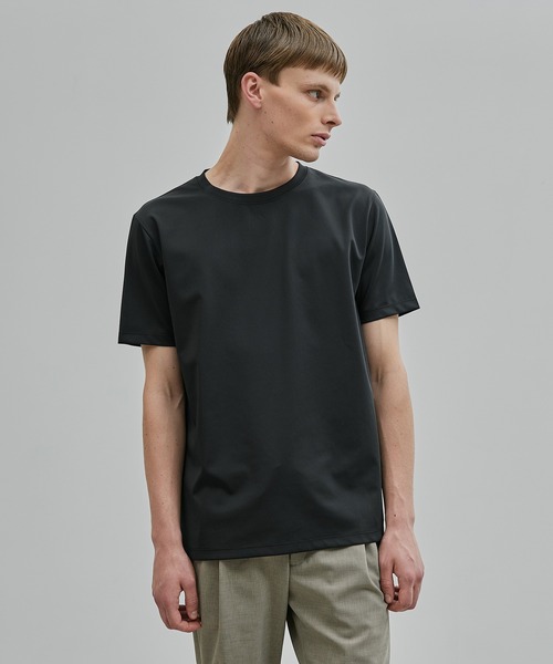UNITED TOKYO(ユナイテッドトウキョウ)の「【残りわずか】QUICKDRY レギュラーTシャツ 日本製|高機能|速乾|防シワ|ヨレない|夏服|インナー(Tシャツ/カットソー・メンズ・ホワイト/ダークグレー/ブラック/カーキ/グレイッシュベージュ/ライトグレー・1/2/3/4)」の19枚目の写真