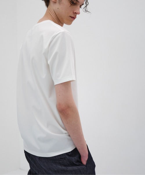 UNITED TOKYO（ユナイテッドトウキョウ）の「QUICKDRY レギュラーTシャツ　日本製｜コンパクトT｜高機能｜速乾（Tシャツ/カットソー・メンズ・ホワイト/ダークグレー/ブラック/カーキ/グレイッシュベージュ/ライトグレー・1/2/3/4）」の14枚目の写真