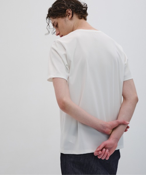 UNITED TOKYO（ユナイテッドトウキョウ）の「QUICKDRY レギュラーTシャツ　日本製｜コンパクトT｜高機能｜速乾（Tシャツ/カットソー・メンズ・ホワイト/ダークグレー/ブラック/カーキ/グレイッシュベージュ/ライトグレー・1/2/3/4）」の17枚目の写真