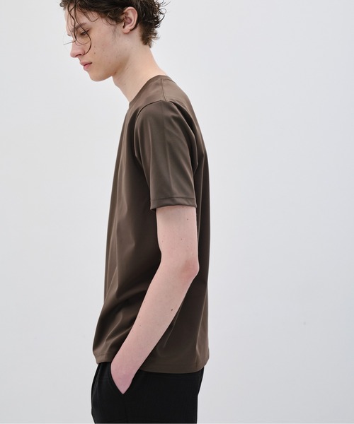 UNITED TOKYO（ユナイテッドトウキョウ）の「QUICKDRY レギュラーTシャツ　日本製｜コンパクトT｜高機能｜速乾（Tシャツ/カットソー・メンズ・ホワイト/ダークグレー/ブラック/カーキ/グレイッシュベージュ/ライトグレー・1/2/3/4）」の20枚目の写真