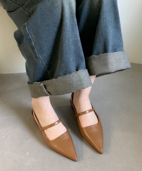 AMELY(エミリー)の「フラットストラップパンプス(パンプス・レディース・ブラック/アイボリー/レッド/キャメル・35/36/37/38/39/40)」の3枚目の写真