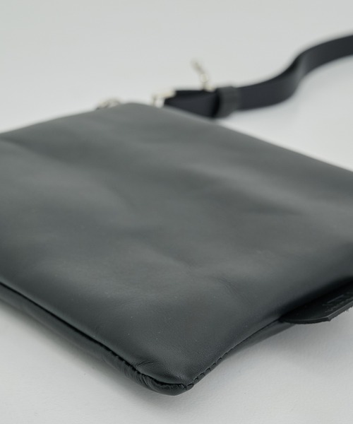 UNITED TOKYO ボディバッグ・ウエストポーチ 黒 ITTI LEATHER SACOCHE（ボディバッグ/ウエストポーチ）｜UNITED