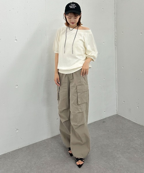 archives（アルシーヴ）の「ピグメントオフショルミドルスウェット（スウェット・レディース・ブラウン/ネイビー/アイボリー・MEDIUM）」の7枚目の写真