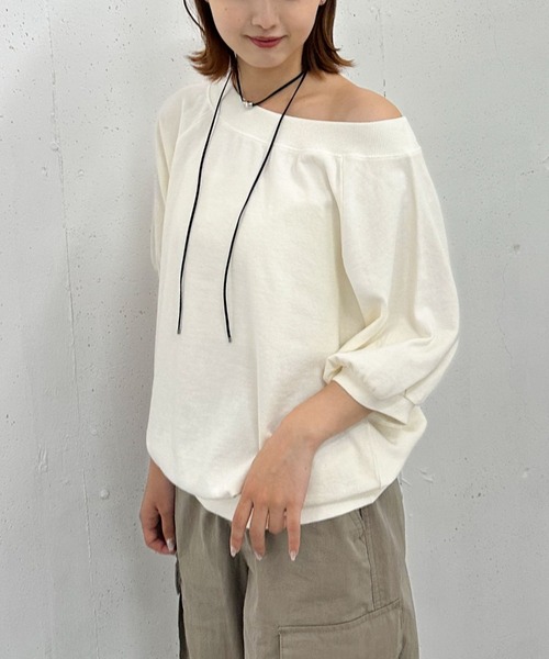 archives（アルシーヴ）の「ピグメントオフショルミドルスウェット（スウェット・レディース・ブラウン/ネイビー/アイボリー・MEDIUM）」の9枚目の写真