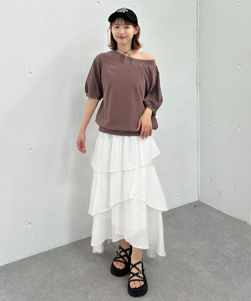 archives（アルシーヴ）の「ピグメントオフショルミドルスウェット（スウェット・レディース・ブラウン/ネイビー/アイボリー・MEDIUM）」の13枚目の写真