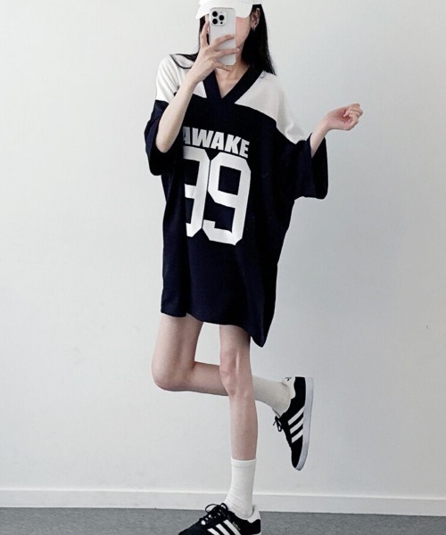 NANAHACHI(ナナハチ)の「文字プリント 半袖 Tシャツ(Tシャツ/カットソー・レディース・ライトグレー/ネイビー/ブラック・FREE)」の13枚目の写真