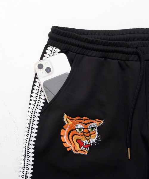 Revo.（レボ）の「【YOIDORE 酔いどれ】酒愛好家 サイドラインレース ジャージパンツ（トラックパンツ）（その他パンツ・メンズ・ブラック/グリーン/レッド・M/L）」の9枚目の写真