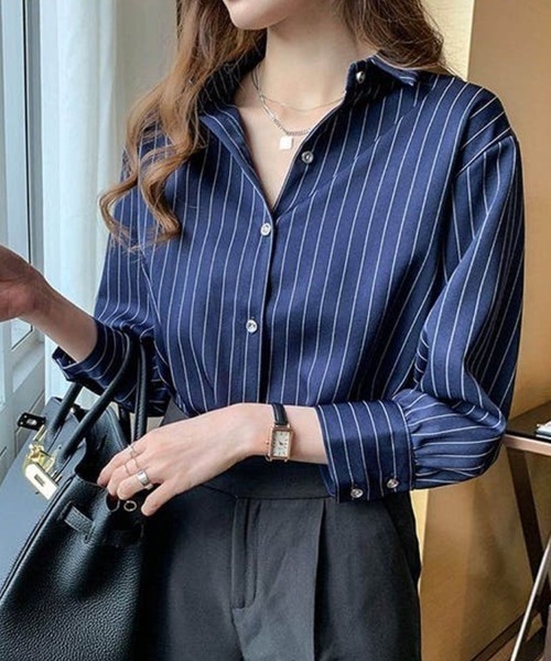 Beststore(ベストストア)の「【全10色】ストライプ スキッパー 秋冬 シャツ ブラウス 長袖 抜き襟 オフィス カジュアル(シャツ/ブラウス・レディース・ブラック/ネイビー/ホワイト/ベージュ/グレー/ブルー/ライトグレー/セージグリーン/ピンクベージュ/ブラウン・M/L)」の21枚目の写真
