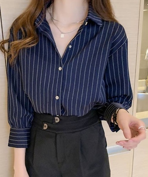 Beststore(ベストストア)の「【全10色】ストライプ スキッパー 秋冬 シャツ ブラウス 長袖 抜き襟 オフィス カジュアル(シャツ/ブラウス・レディース・ブラック/ネイビー/ホワイト/ベージュ/グレー/ブルー/ライトグレー/セージグリーン/ピンクベージュ/ブラウン・M/L)」の19枚目の写真