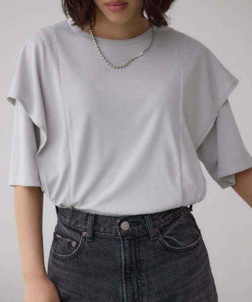 AZUL by moussy(アズールバイマウジー)の「ラッフルカットトップス(Tシャツ/カットソー・レディース・オフホワイト/ブルー/ブラック/ライトグレー・SMALL/MEDIUM)」の3枚目の写真