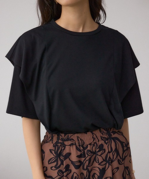 AZUL by moussy(アズールバイマウジー)の「ラッフルカットトップス(Tシャツ/カットソー・レディース・オフホワイト/ブルー/ブラック/ライトグレー・SMALL/MEDIUM)」の2枚目の写真