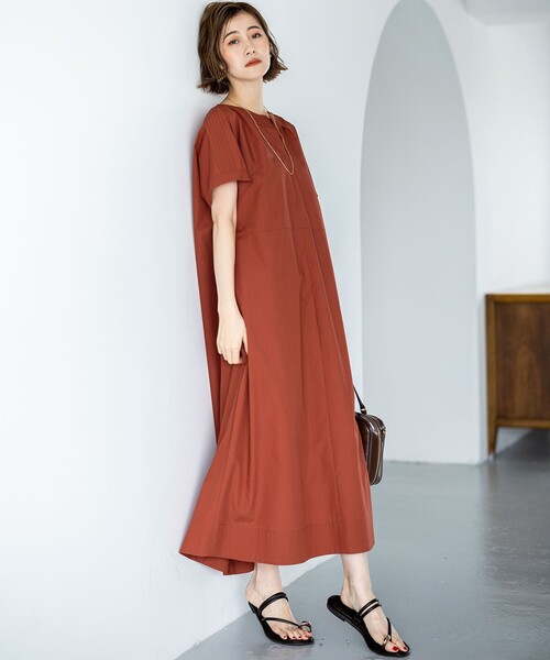 23区 L(ニジュウサンクオオキイサイズ)の「【一部店舗限定/UVカット/洗える】タイプライター サック風 ワンピース(ワンピース・レディース・グレー系/ネイビー系/黄土色系・44/46)」の8枚目の写真