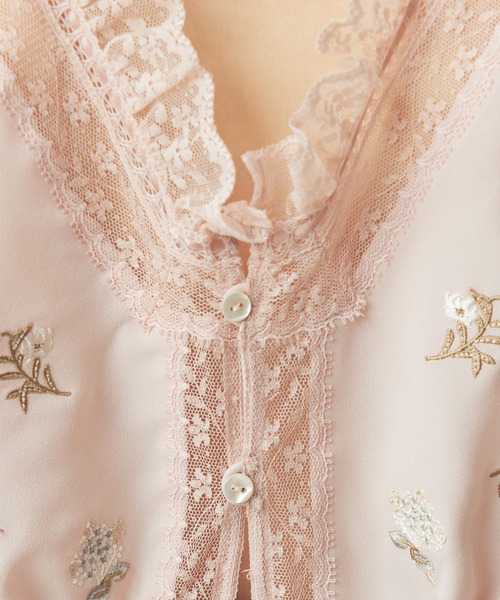 ME COUTURE（ミークチュール）の「フルール刺繍レースmixブラウス（シャツ/ブラウス・レディース・アイボリー/ピンク・FREE）」の20枚目の写真