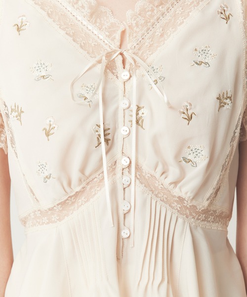 ME COUTURE（ミークチュール）の「フルール刺繍レースmixブラウス（シャツ/ブラウス・レディース・アイボリー/ピンク・FREE）」の13枚目の写真