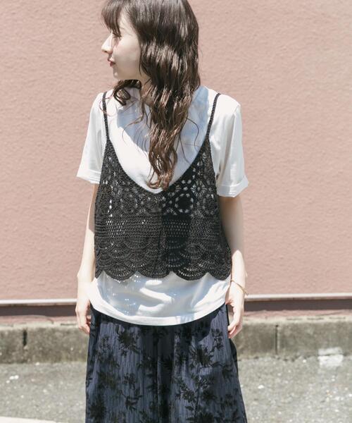 ITEMS URBANRESEARCH（アイテムズ アーバンリサーチ）の「ニットビスチェTシャツセット（Tシャツ/カットソー・レディース・ブラック/ライトベージュ・FREE）」の14枚目の写真