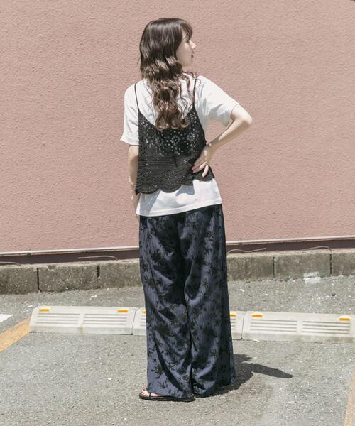 ITEMS URBANRESEARCH（アイテムズ アーバンリサーチ）の「ニットビスチェTシャツセット（Tシャツ/カットソー・レディース・ブラック/ライトベージュ・FREE）」の18枚目の写真