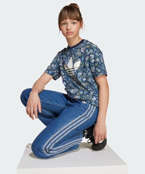 新品未使用　アディダスオリジナルス　リバティロンドン　Ｔシャツ　完売ＸＬ adidas tシャツ Originals × Liberty London カリ半袖Tシャツ