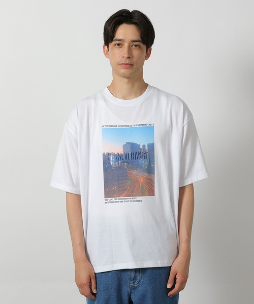LAKOLE(ラコレ)の「フォト刺繍T / 498738(Tシャツ/カットソー・メンズ・ラベンダー/ホワイト/サンドグレー・MEDIUM/LARGE)」の8枚目の写真