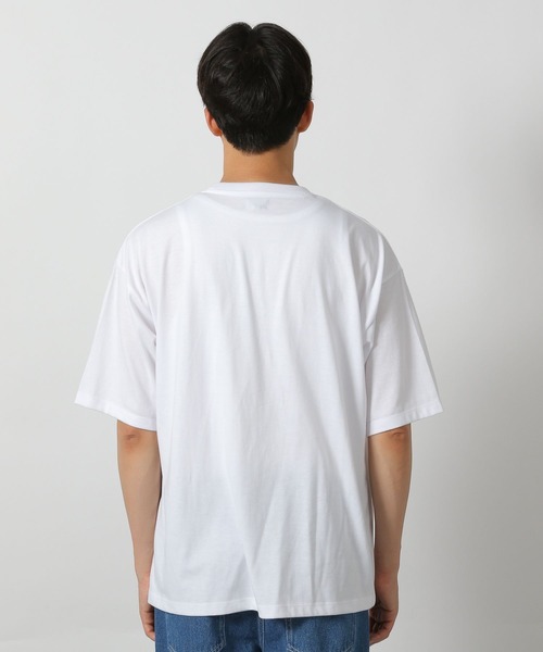 LAKOLE(ラコレ)の「フォト刺繍T / 498738(Tシャツ/カットソー・メンズ・ラベンダー/ホワイト/サンドグレー・MEDIUM/LARGE)」の10枚目の写真