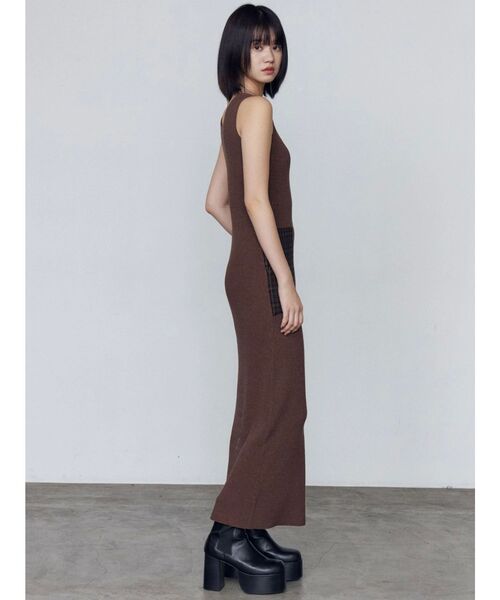 EMODA(エモダ)の「ドッキングポケットワンピース(ワンピース・レディース・ブラウン/ネイビー/ブラック・FREE)」の21枚目の写真