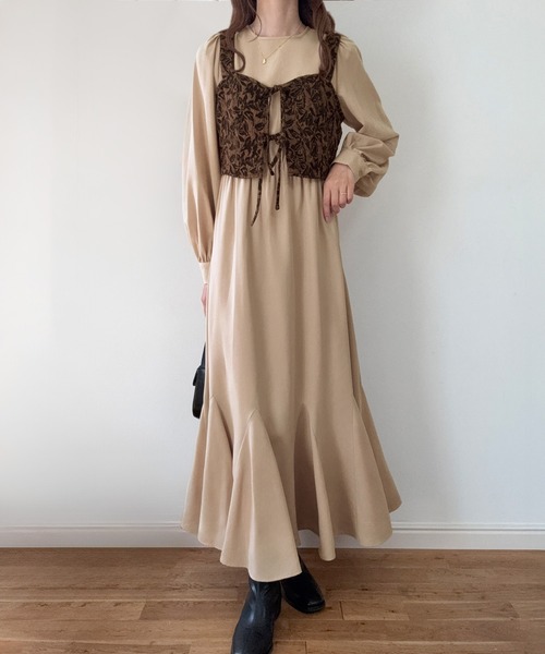 シモネッタ／ベージュ ゴールド半袖パフスリーブ調ワンピース 発表会 シモネッタ／ベージュ ゴールド半袖パフスリーブ調ワンピース 発表会