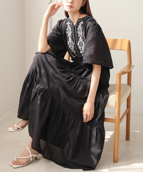 Bab(バブ)の「【S・Mサイズ展開】袖フレアーティアード刺繍ワンピース(ワンピース・レディース・ブラック/アイボリー・MEDIUM/SMALL)」の21枚目の写真