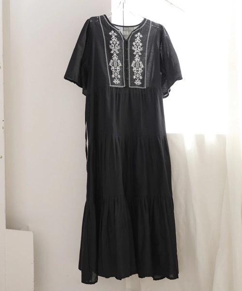 Bab(バブ)の「【S・Mサイズ展開】袖フレアーティアード刺繍ワンピース(ワンピース・レディース・ブラック/アイボリー・MEDIUM/SMALL)」の14枚目の写真