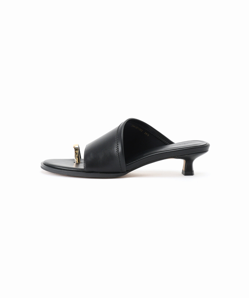 LE VERNIS(ル・ベルニ)の「《WEB・一部店舗限定追加3》LE VERNIS/ルベルニ Toe ring sandals(サンダル・レディース・ブラック・24cm/24.5cm/23cm/23.5cm)」の5枚目の写真
