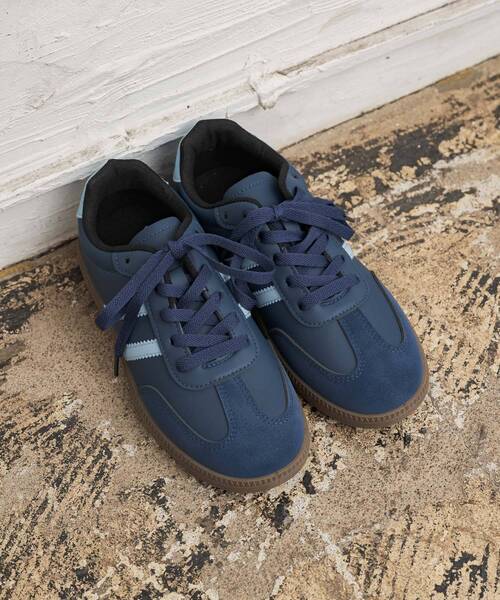 RETRO GIRL(レトロガール)の「ローカットスニーカー(その他シューズ・レディース・ダークブルー/オフホワイト/ブラック・MEDIUM/LARGE)」の9枚目の写真
