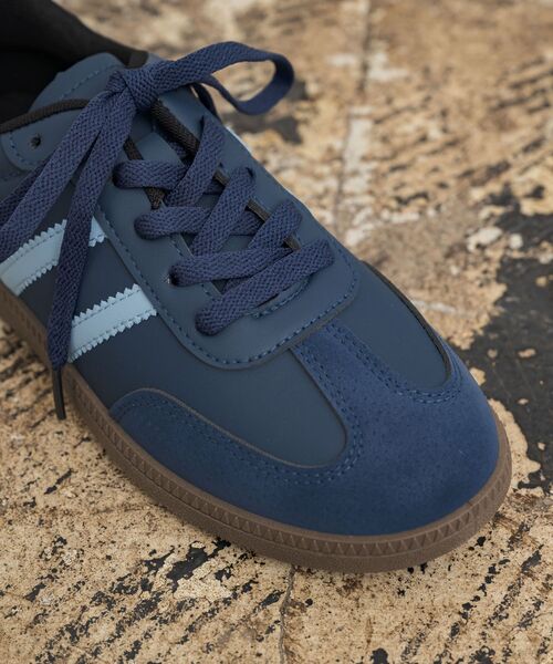 RETRO GIRL(レトロガール)の「ローカットスニーカー(その他シューズ・レディース・ダークブルー/オフホワイト/ブラック・MEDIUM/LARGE)」の13枚目の写真