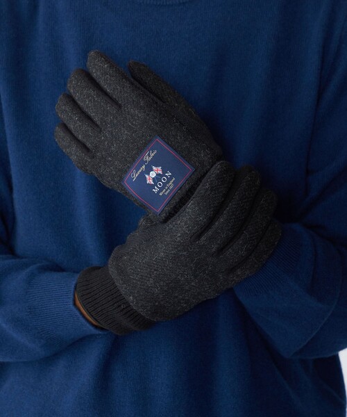 SHIPS(シップス)の「SHIPS: MOON ニット グローブ(手袋・メンズ・ブラック/グレー/ネイビー/ブラウン/ブラウン系・ONE SIZE)」の2枚目の写真