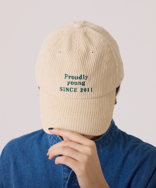 COLLAGE GALLARDAGALANTE(コラージュガリャルダガランテ)の「コーデュロイロゴキャップ(キャップ・レディース・アイボリー/ブラウン・FREE)」の4枚目の写真